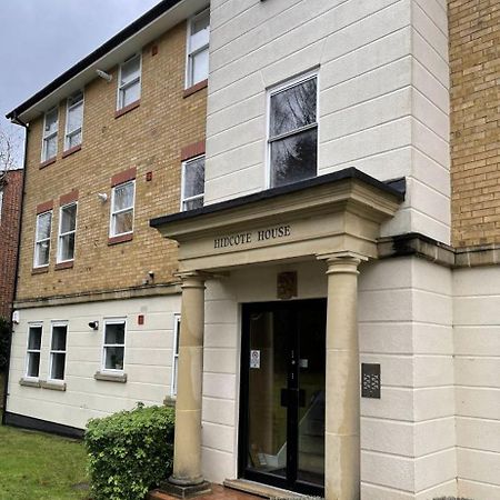 Apartamento Stunning Studio Flat - Free Parking - 3 Min From Sutton Station Exterior foto